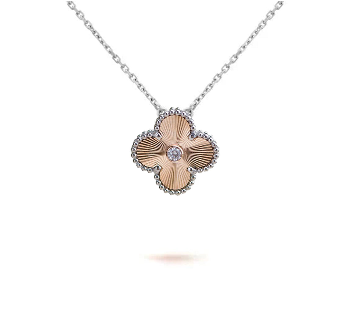 [KELA]15MM CLOVER FLOWER PENDANT NECKLACE WHITE GOLD COLLECTION