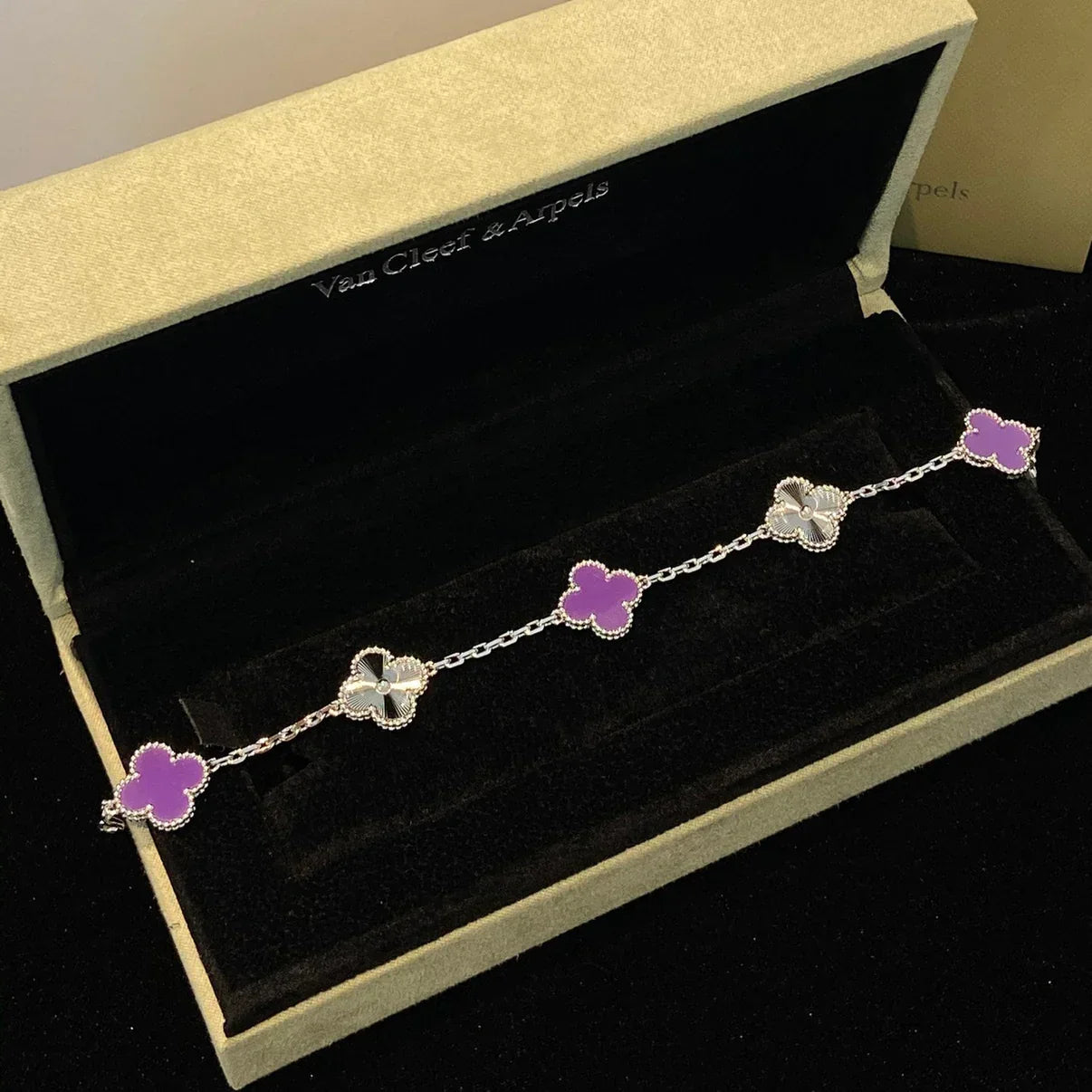 [KELA]LUCKY CLOVER 5-MOTIF BRACELET - VIOLET COLLECTION