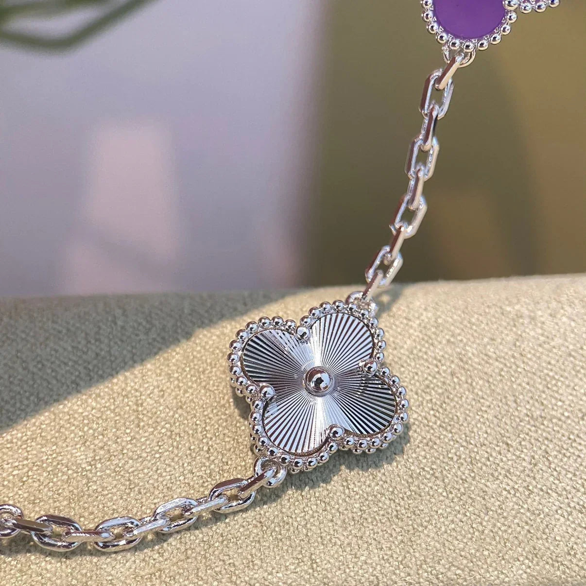 [KELA]LUCKY CLOVER 5-MOTIF BRACELET - VIOLET COLLECTION