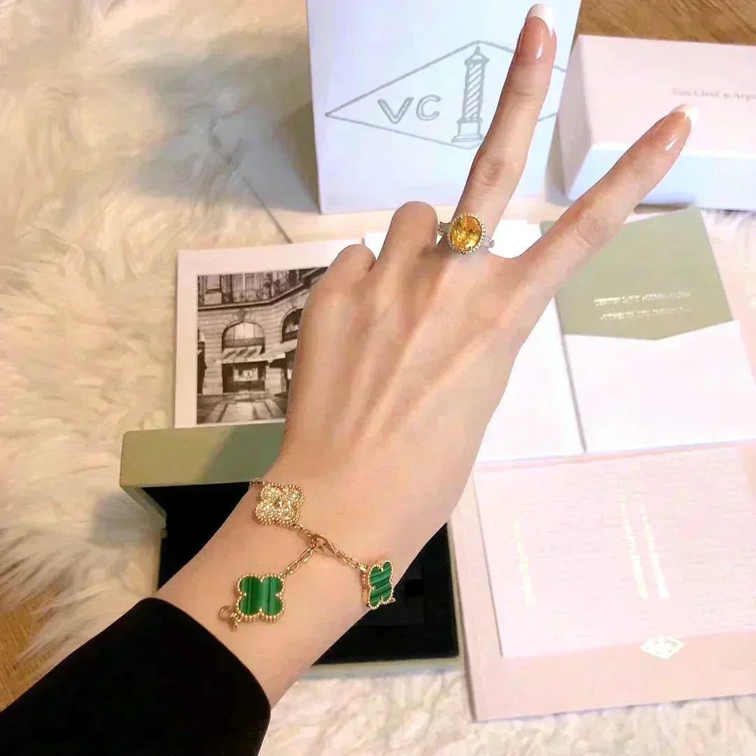 [KELA]LUCKY CLOVER 5-MOTIF BRACELET - MALACHITE COLLECTION