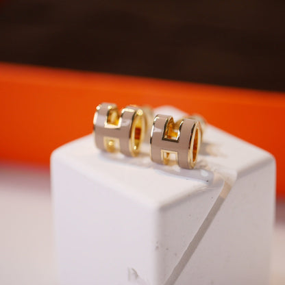 [KELA]MINI POP H GOLD EARRINGS GREY
