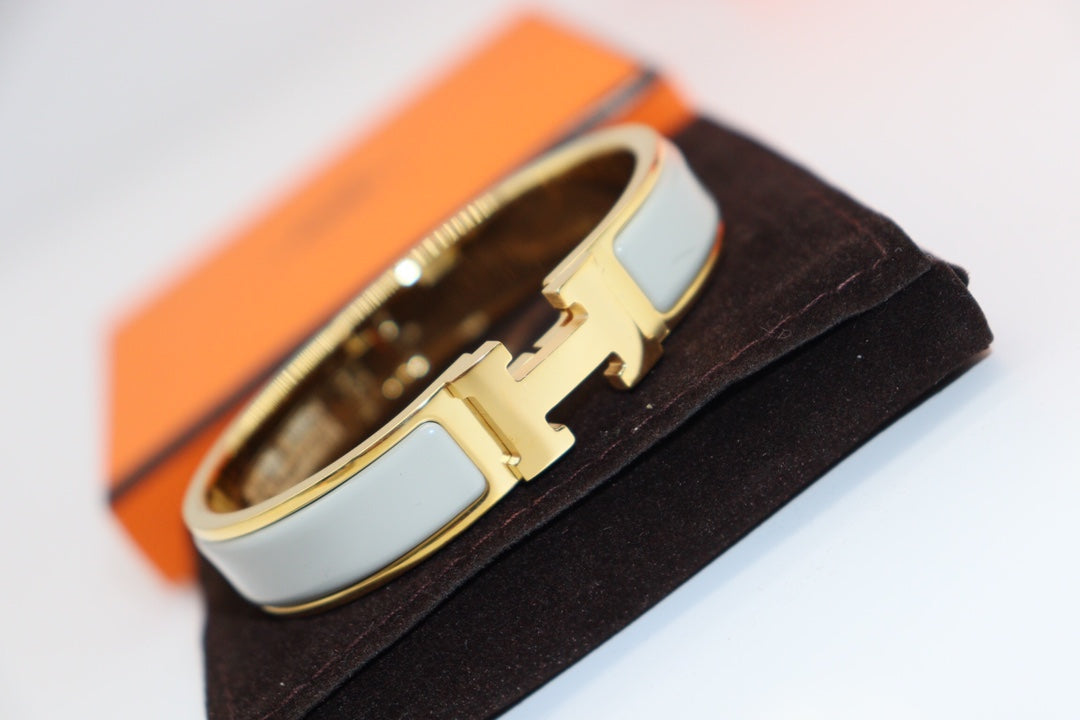 [KELA]H LIGHT BLUE BRACELET