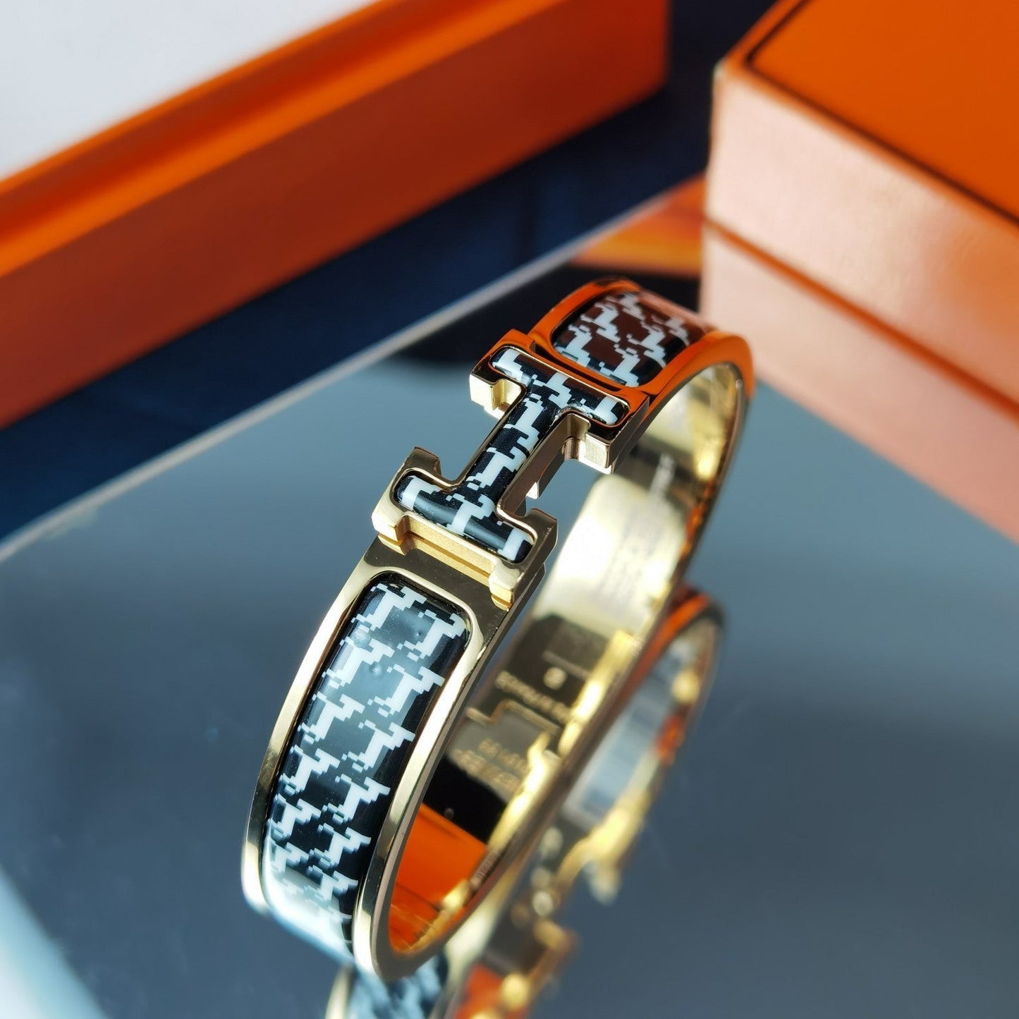 [KELA]H HORSE BRACELET 12MM