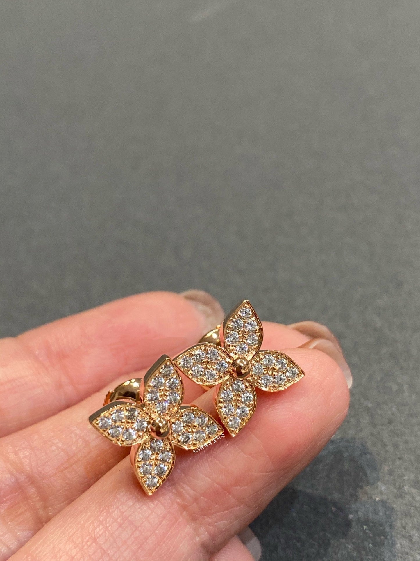[KELA]STAR DIAMOND EARRINGS