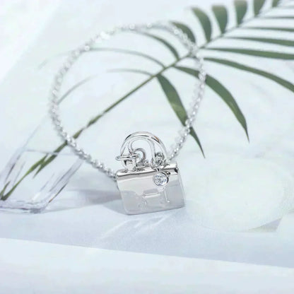 [KELA]AMULETTE PEDANT SILVER NECKLACE