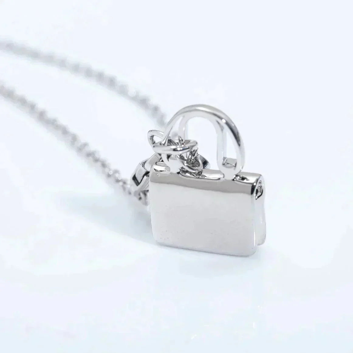 [KELA]AMULETTE PEDANT SILVER NECKLACE