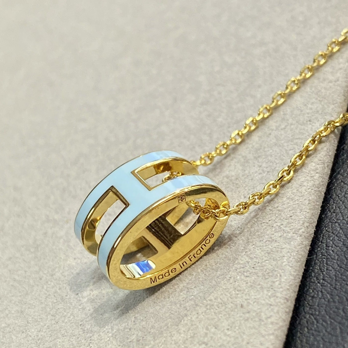 [KELA]POP H LIGHT BLUE NECKLACE