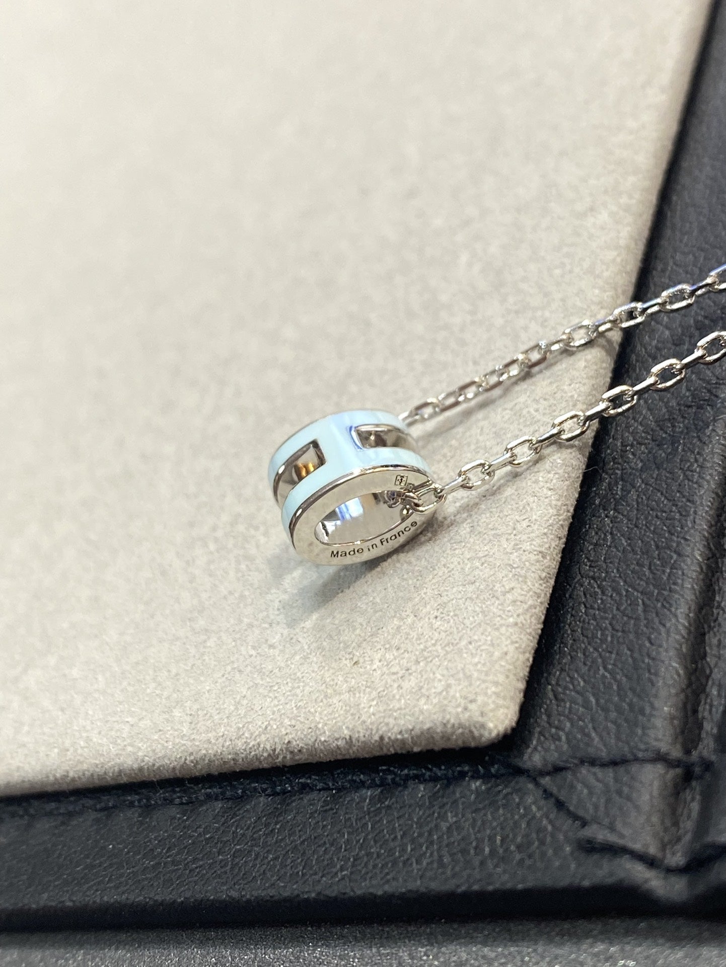 [KELA]POP H LIGHT BLUE NECKLACE