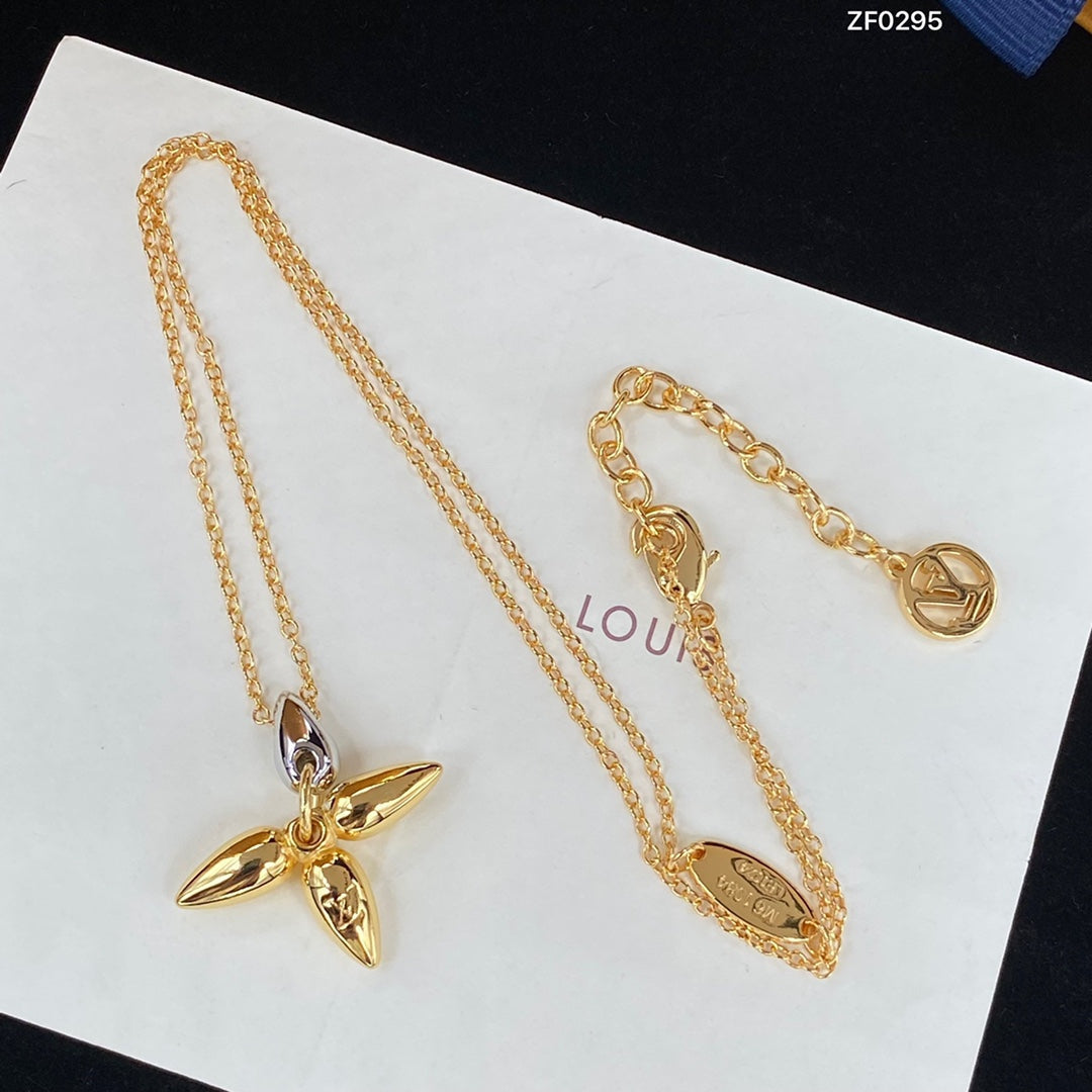 [KELA]LOUISETTE PEDANT GOLD NECKLACE