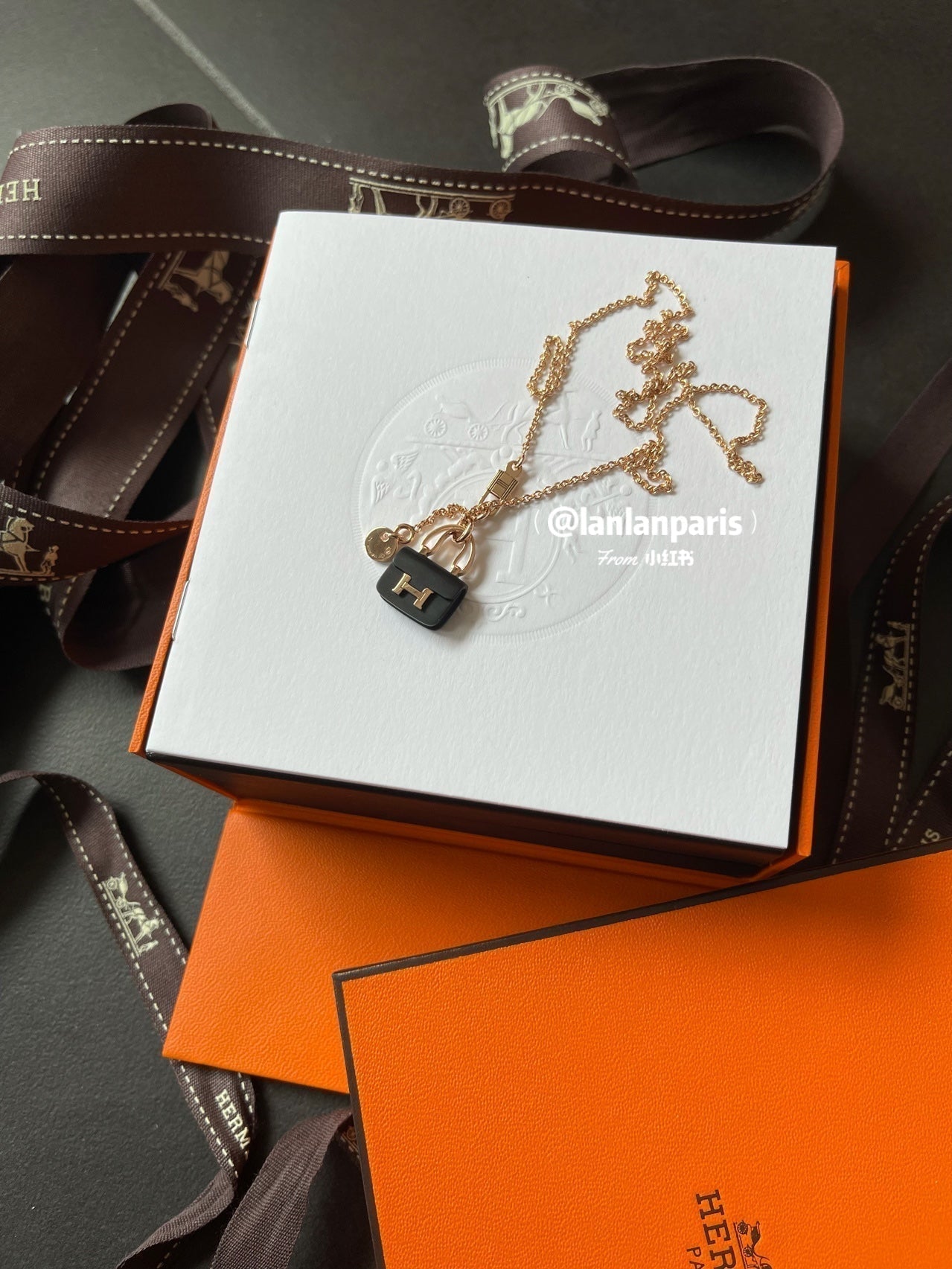 [KELA]CONSTANCE BLACK PEDANT ROSE GOLD NECKLACE