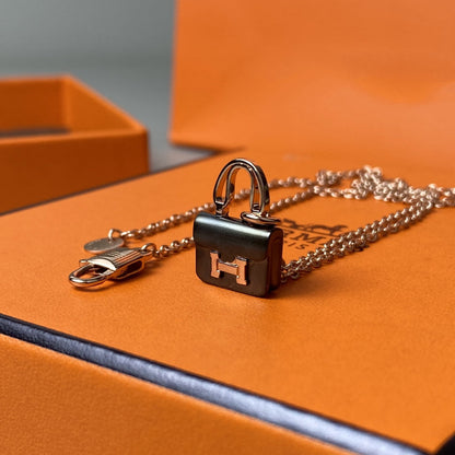 [KELA]CONSTANCE BLACK PEDANT ROSE GOLD NECKLACE