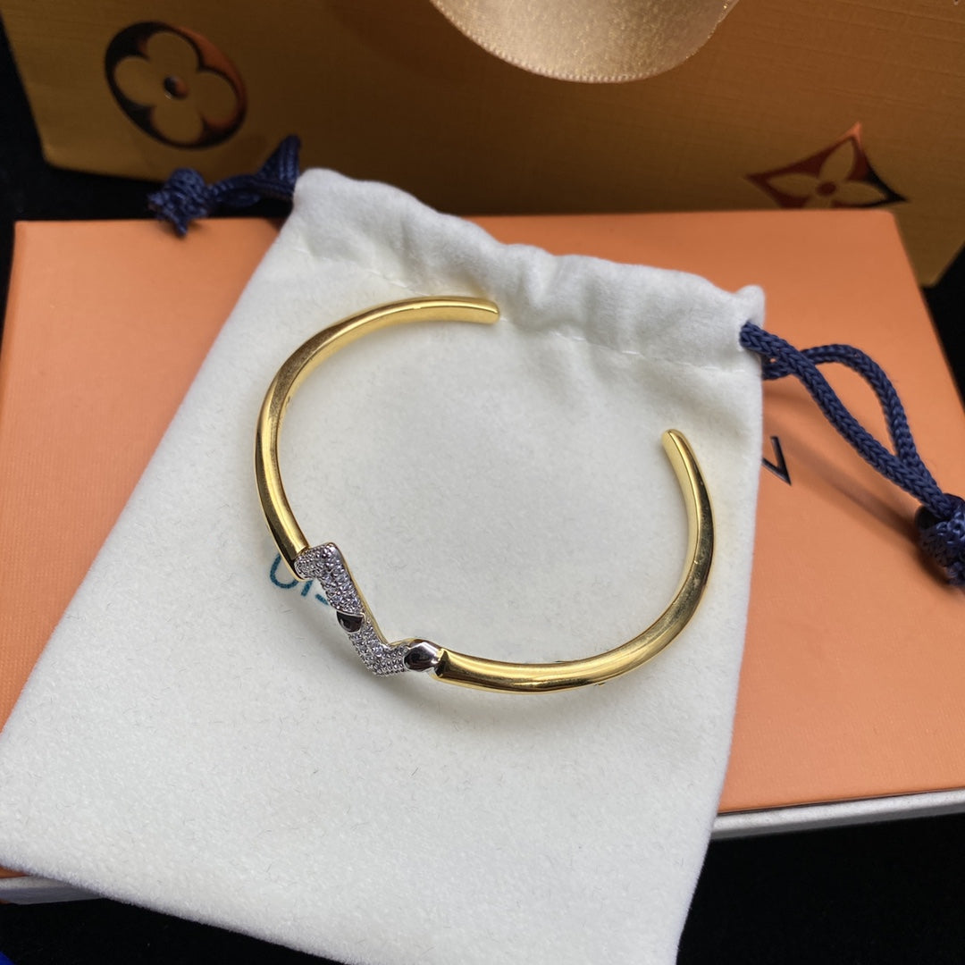 [KELA]VOLTE UPSITE DOWN DIAMOND GOLD OPEN BRACELET