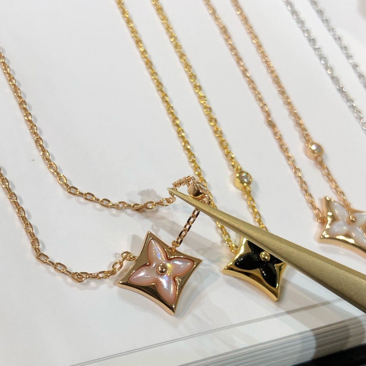 [KELA]STAR BLACK MOP NECKLACE