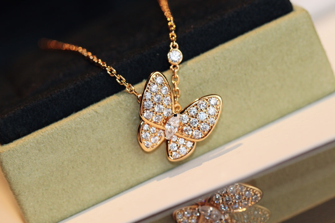 [KELA]BUTTERFLY DIAMOND CHARM NECKLACE