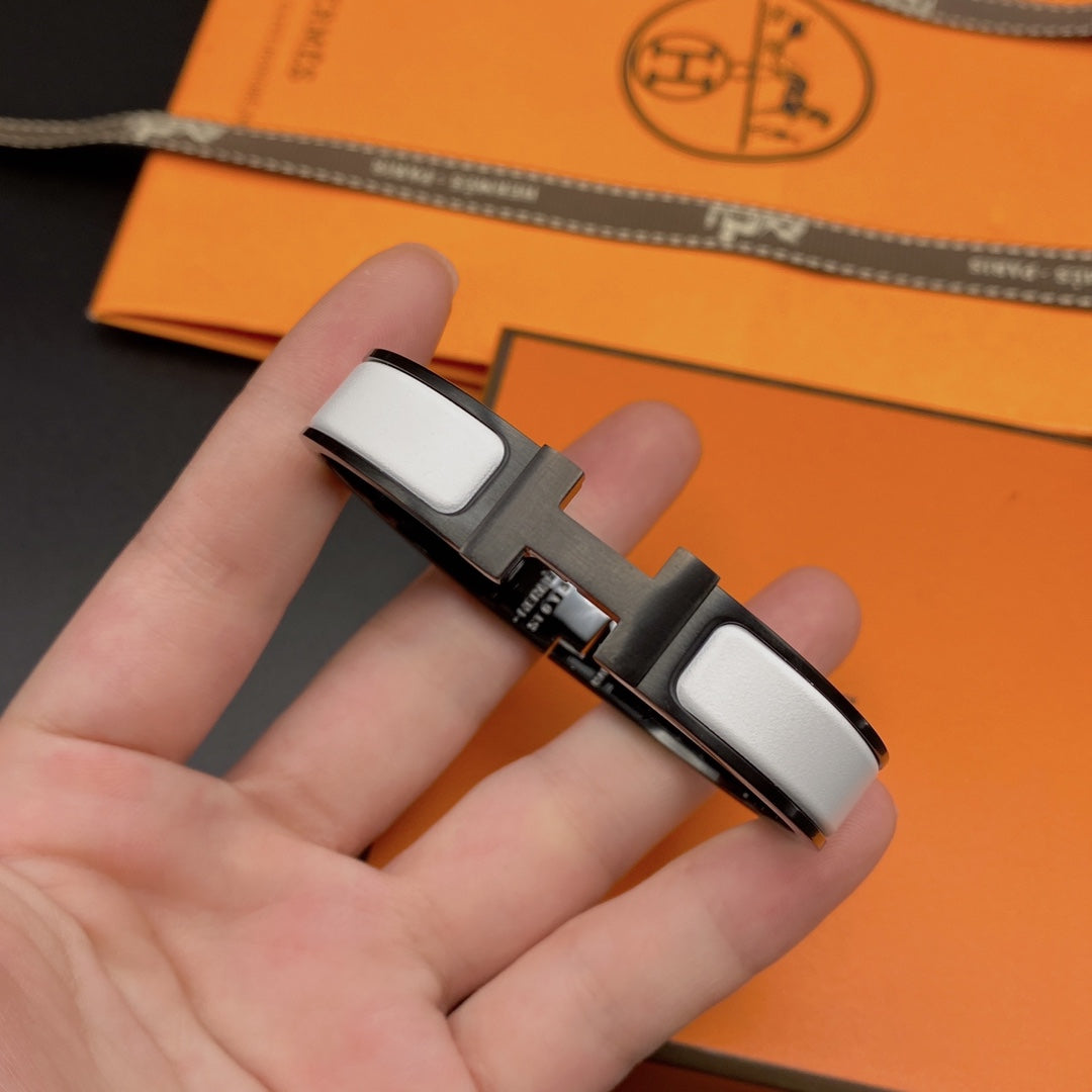 [KELA]H BRACELET 12MM BLACK WHITE CERAMIC