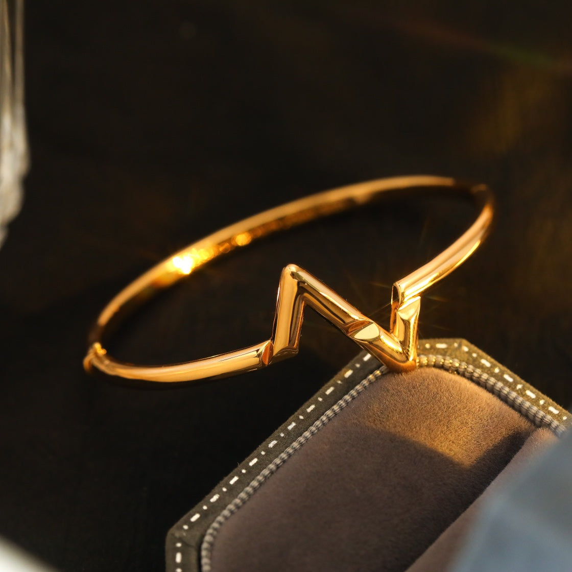 [KELA]VOLTE UPSITE DOWN BRACELET