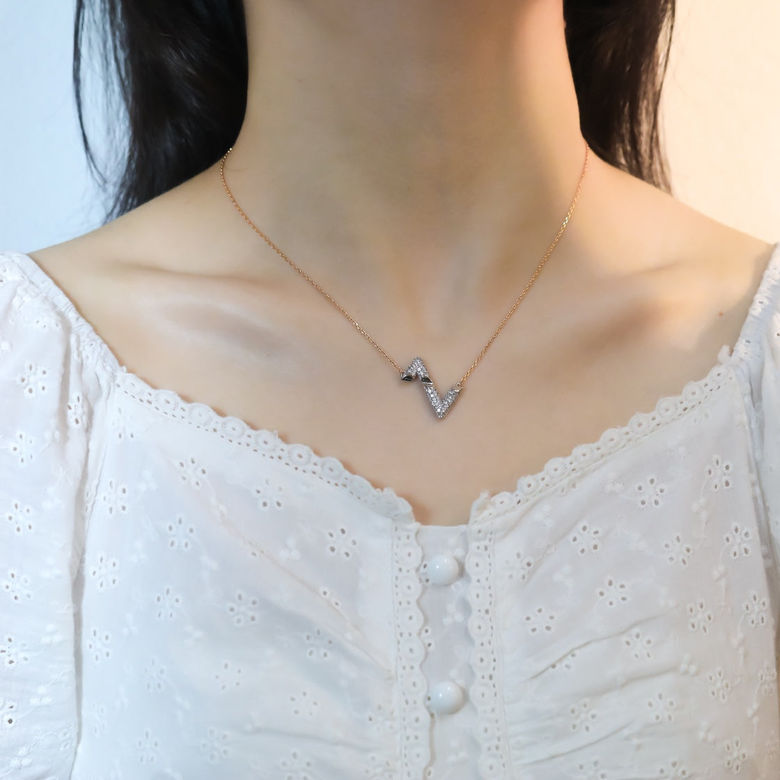 [KELA]VOLT SILVER DIAMOND PEDANT NECKLACE
