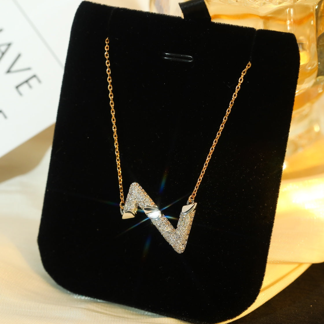 [KELA]VOLT SILVER DIAMOND PEDANT NECKLACE