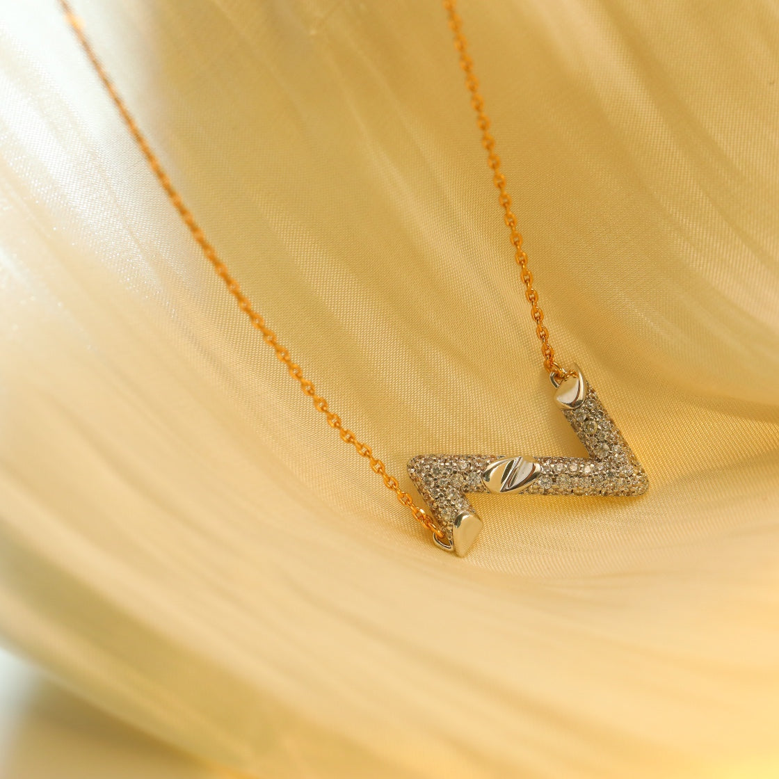 [KELA]VOLT SILVER DIAMOND PEDANT NECKLACE