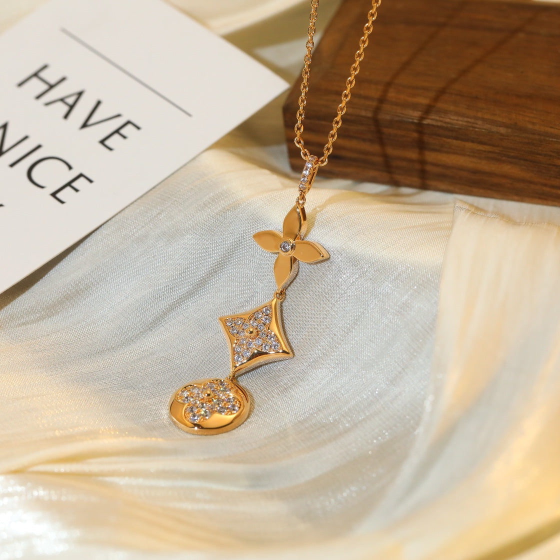 [KELA]STAR AND SUN DIAMOND ROSE GOLD NECKLACE