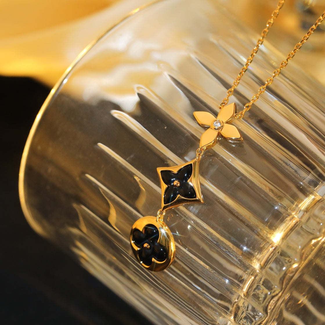 [KELA]STAR AND SUN ONYX ROSE GOLD NECKLACE