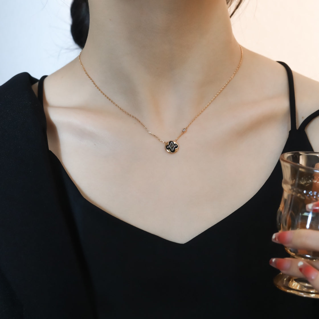 [KELA]SUN PEDANT ROSE GOLD 1 DIAMOND NECKLACE
