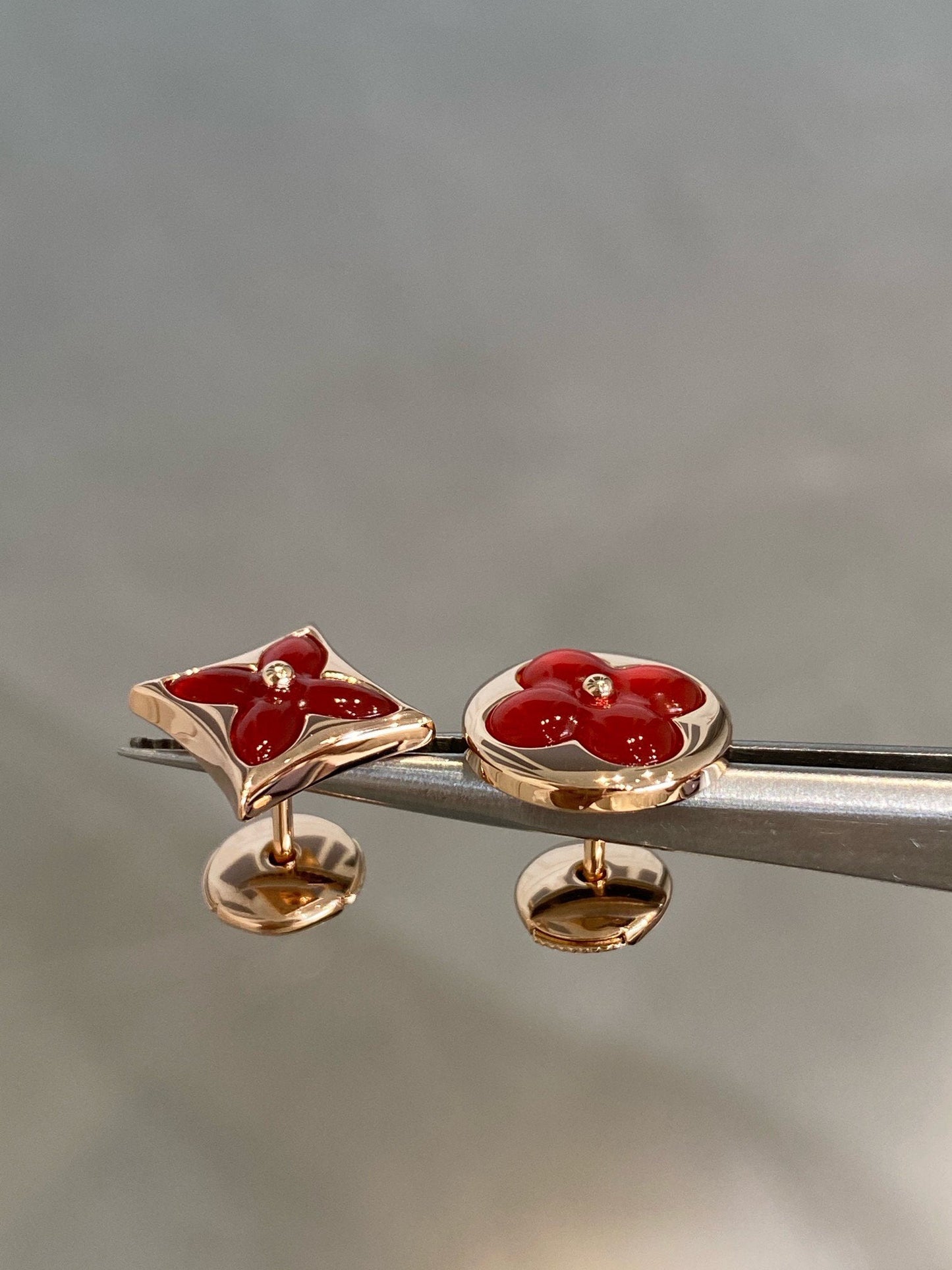 [KELA]STAR AND SUN ROSE GOLD CARNELIAN STUD EARRINGS