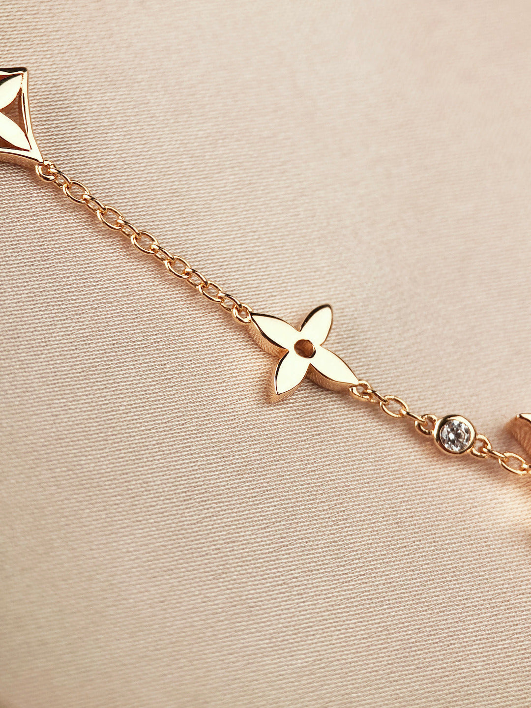 [KELA]STAR AND SUN 7 MOTIFS GOLD BRACELET