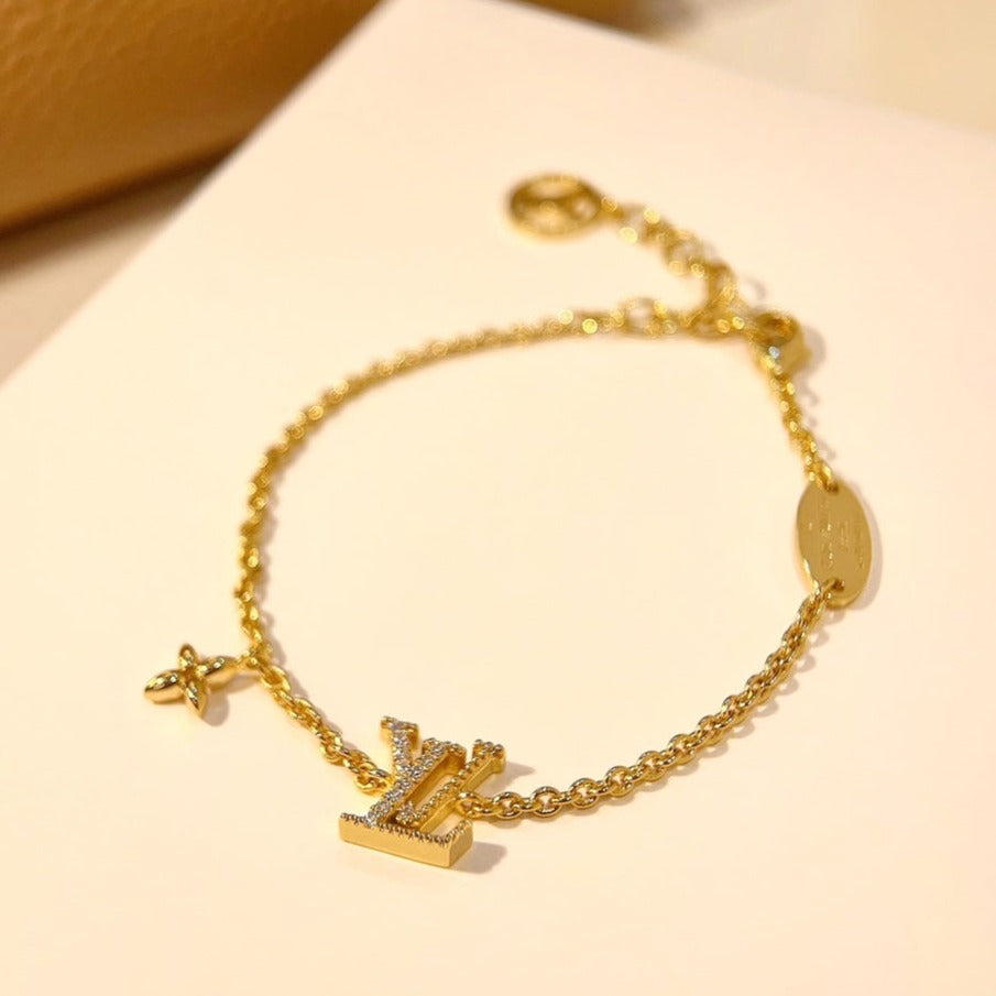 [KELA]LOGO STAR MOTIF GOLD BRACELET