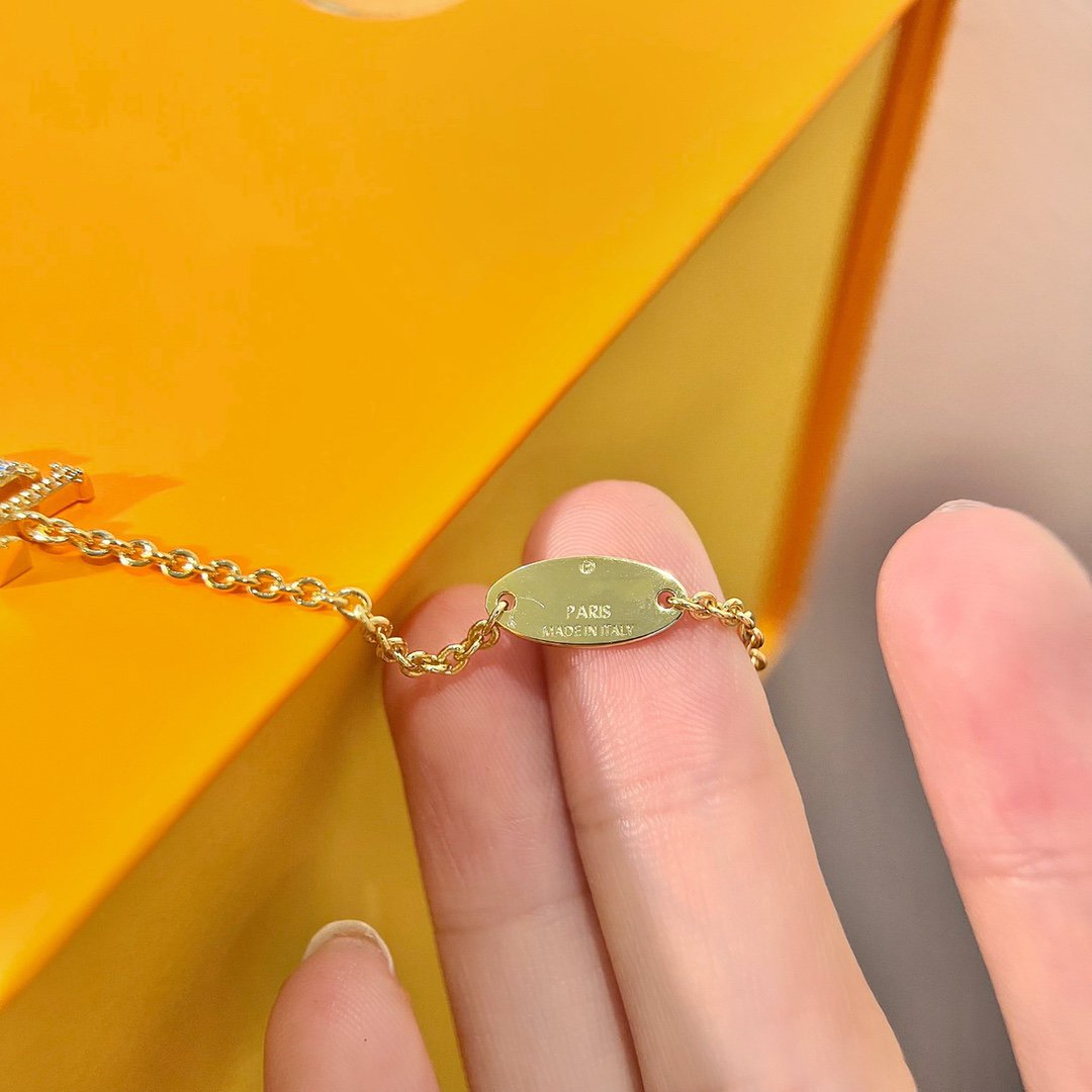 [KELA]LOGO STAR MOTIF GOLD BRACELET