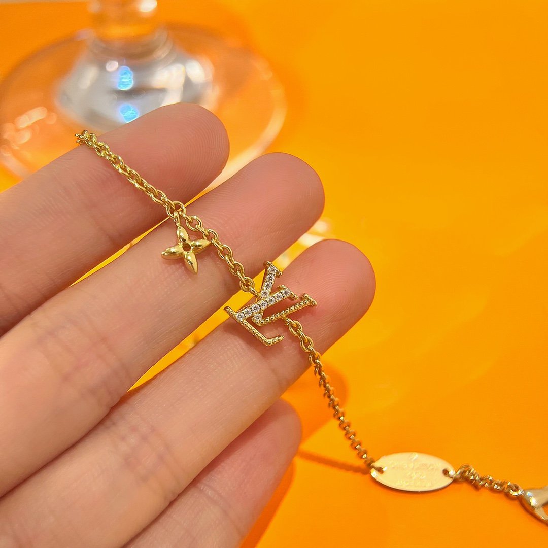 [KELA]LOGO STAR MOTIF GOLD BRACELET