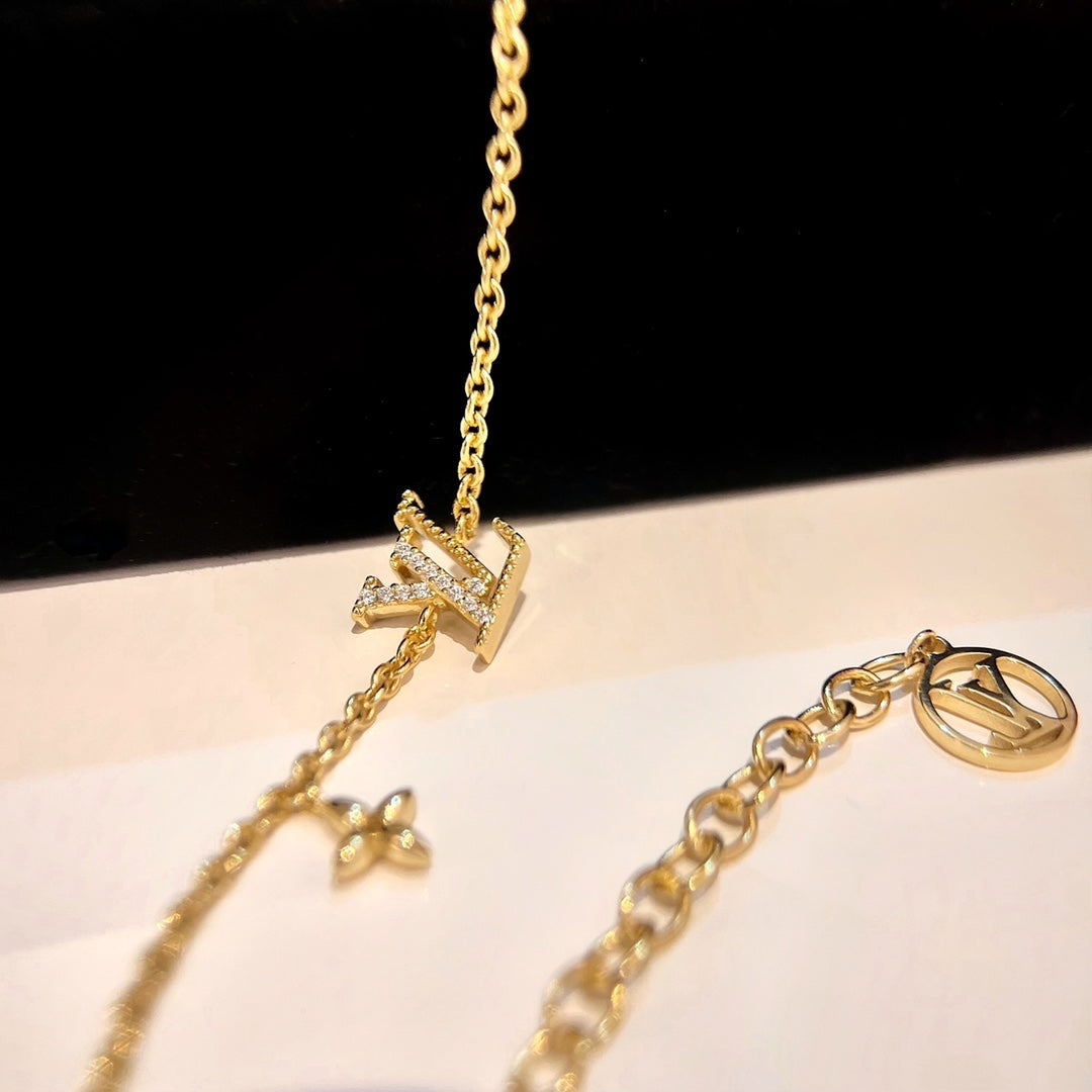 [KELA]LOGO STAR MOTIF GOLD BRACELET