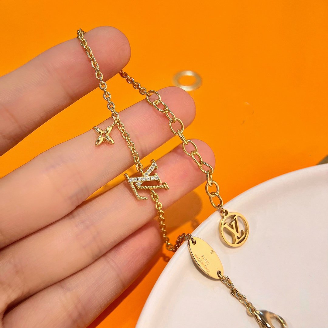 [KELA]LOGO STAR MOTIF GOLD BRACELET