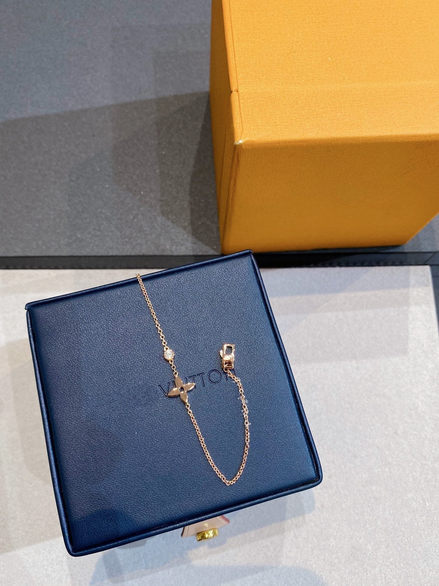 [KELA]STAR DIAMOND ROSE GOLD BRACELET