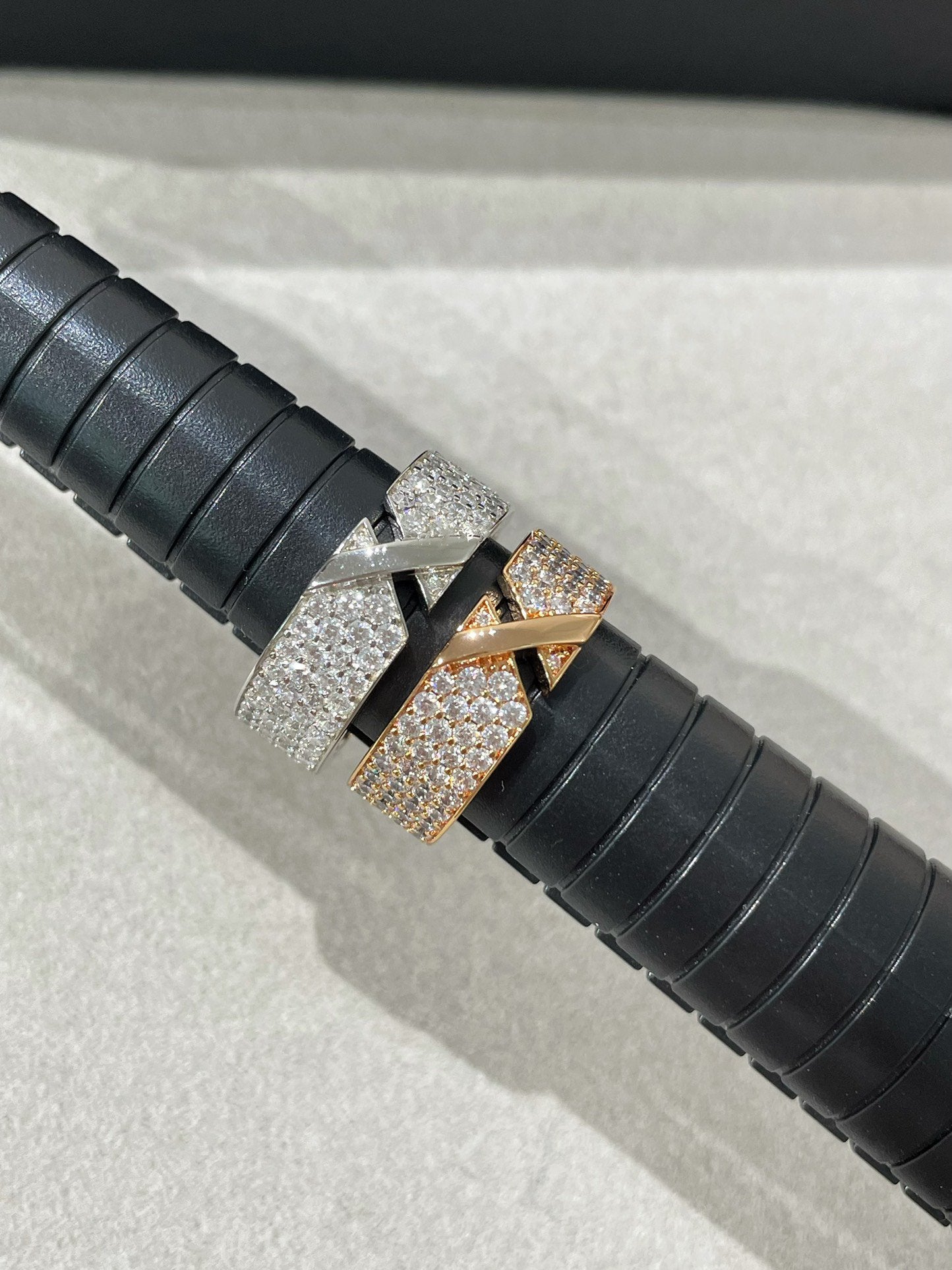 [KELA]LIENS EVIDENCE  DIAMOND PAVED RING