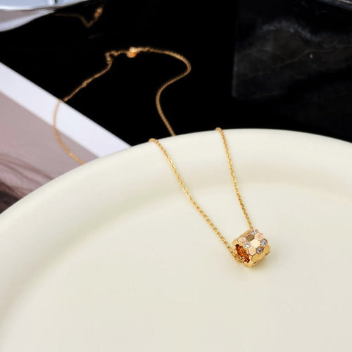 [KELA]BEE MINI PEDANT DIAMOND NECKLACE