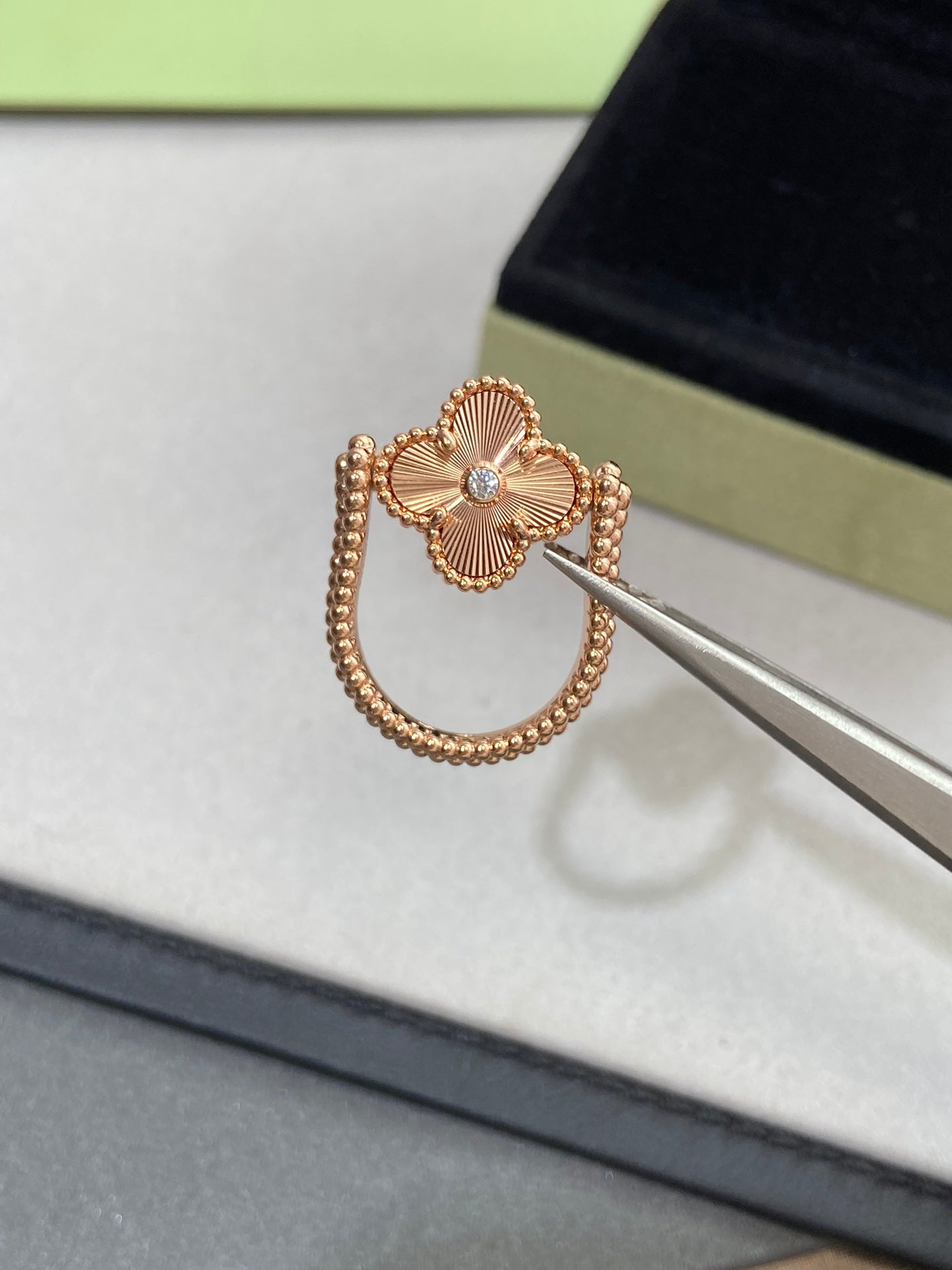 [KELA]LUCKY CLOVER ROSE GOLD REVERSIBLE RING