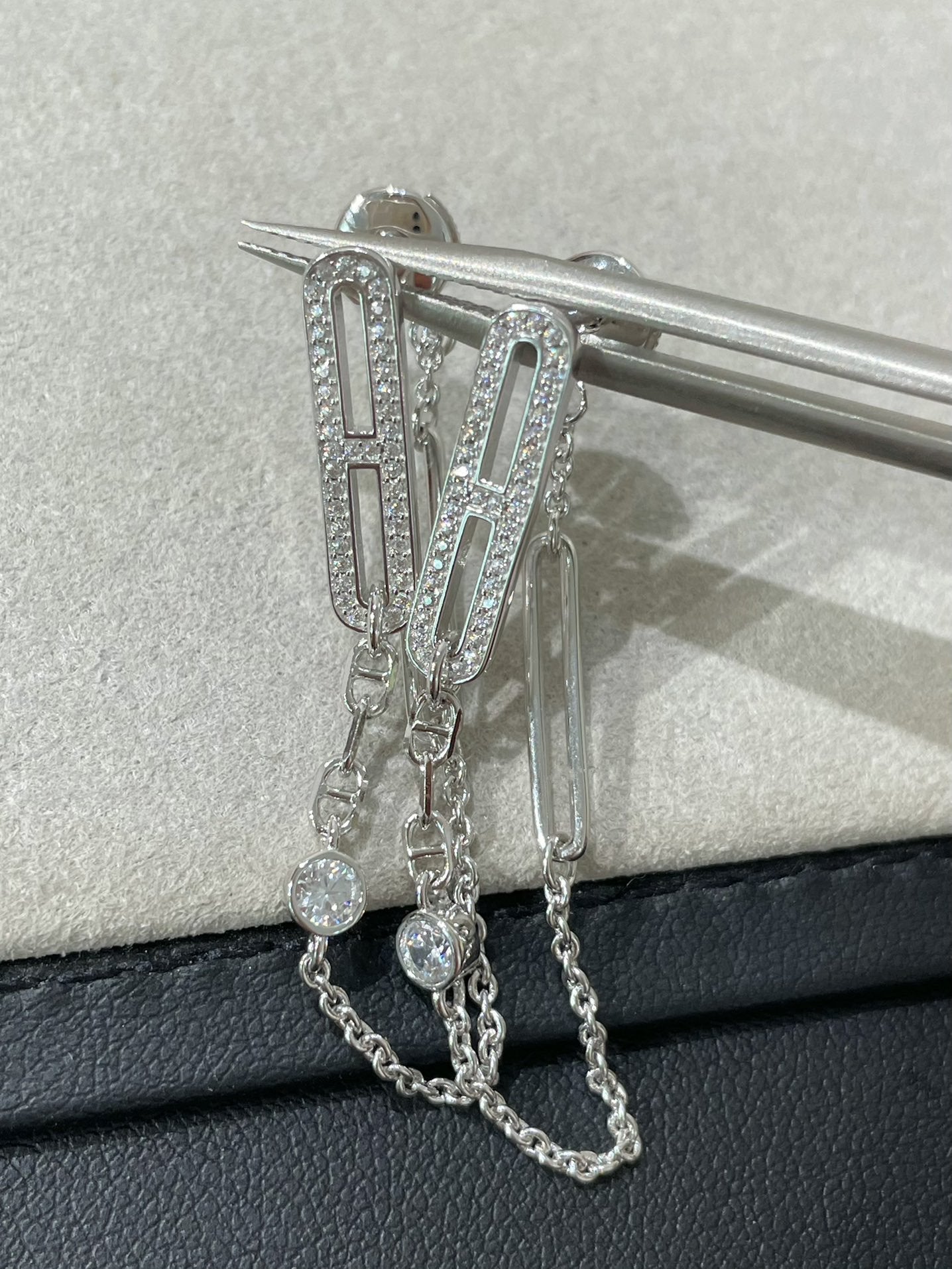 [KELA]CHAINE CHAOS DIAMOND DROP EARRINGS