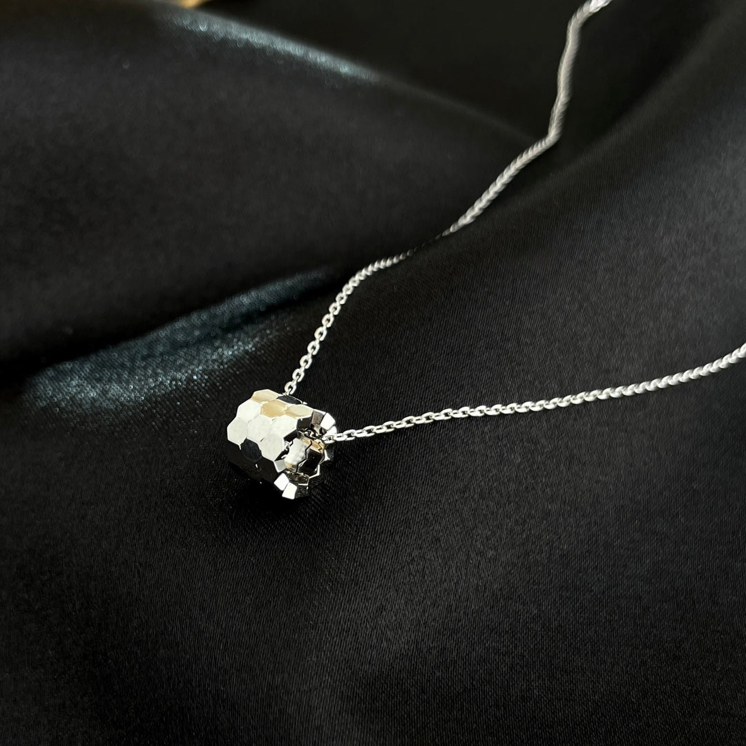 [KELA]BEE MINI NECKLACE