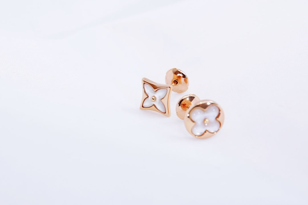 [KELA]STAR AND SUN ROSE GOLD MOP STUD EARRINGS
