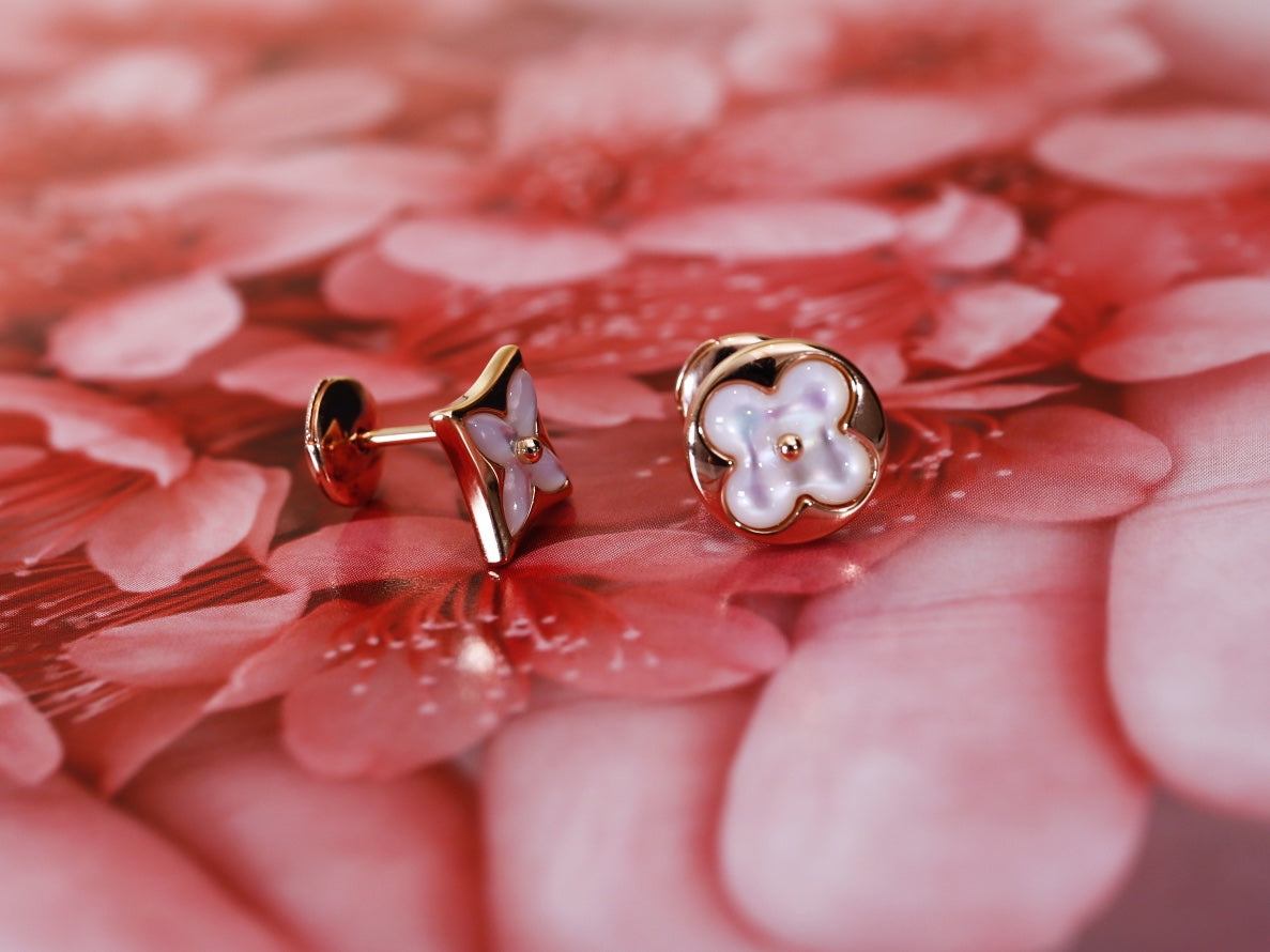 [KELA]STAR AND SUN ROSE GOLD MOP STUD EARRINGS