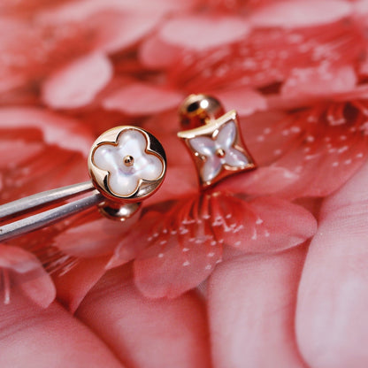 [KELA]STAR AND SUN ROSE GOLD MOP STUD EARRINGS