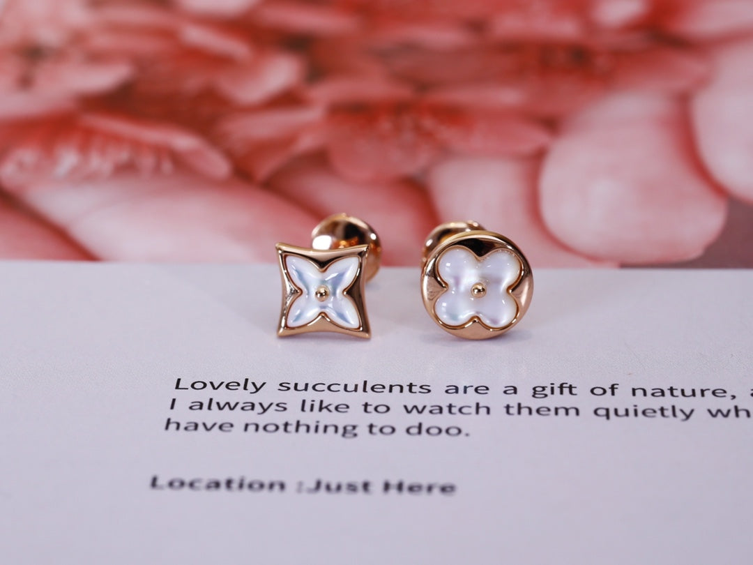 [KELA]STAR AND SUN ROSE GOLD MOP STUD EARRINGS