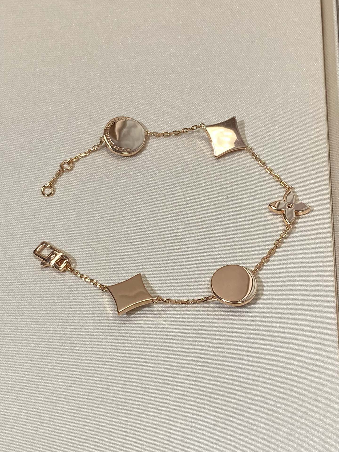 [KELA]STAR AND SUN 5 MOTIF MOP ROSE GOLD BRACELET