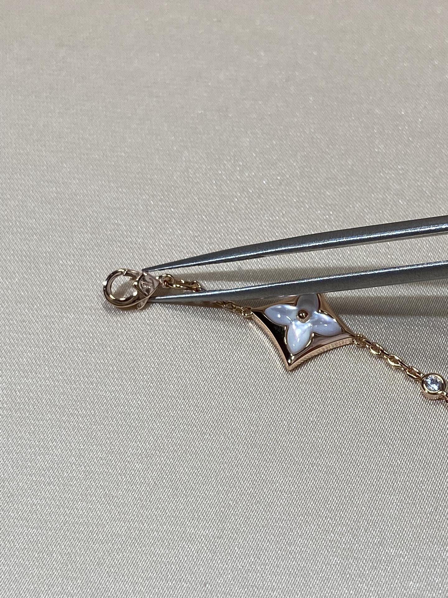 [KELA]STAR 4 MOTIF MOP DIAMOND ROSE GOLD BRACELET