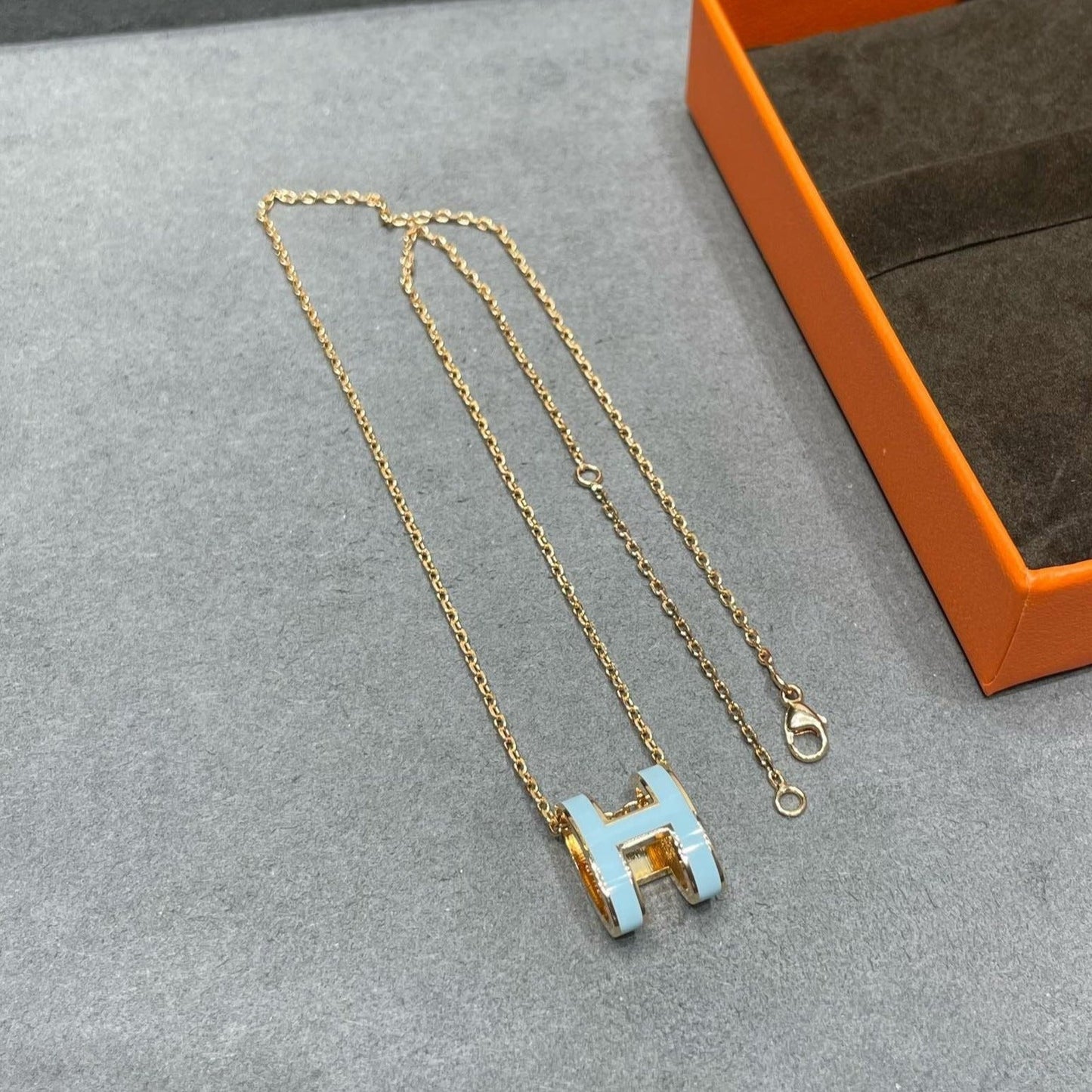[KELA]POP H SKY BLUE NECKLACE