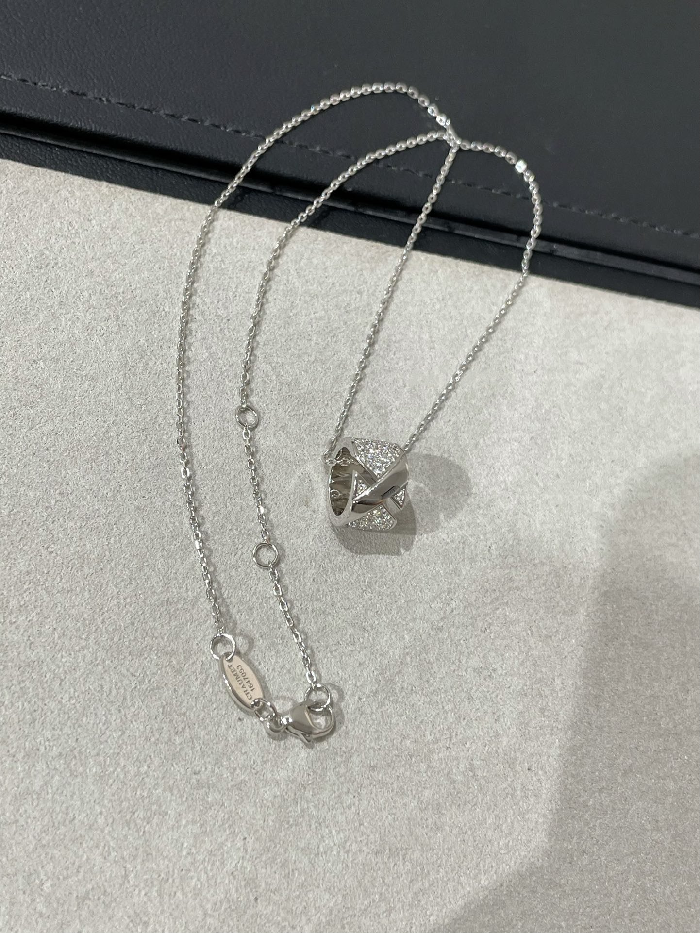 [KELA]LIENS EVIDENCE DIAMOND PAVED NECKLACE