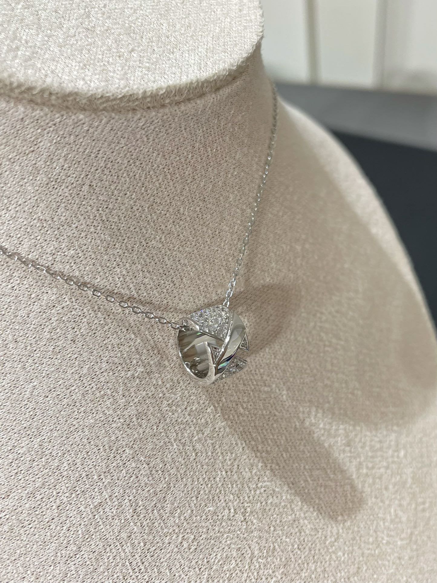 [KELA]LIENS EVIDENCE DIAMOND PAVED NECKLACE