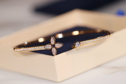 [KELA]IDYLLE GOLD OPEN BRACELET DIAMOND PAVED