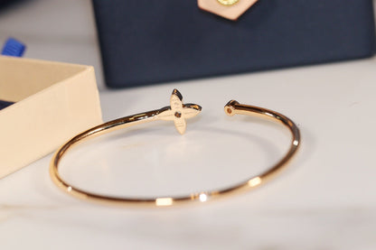 [KELA]IDYLLE GOLD OPEN BRACELET DIAMOND PAVED